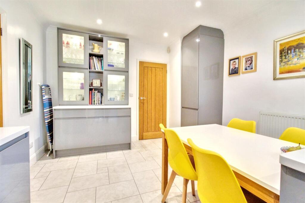 Additional property image - Alinora Crescent, Goring-By-Sea, Worthing
