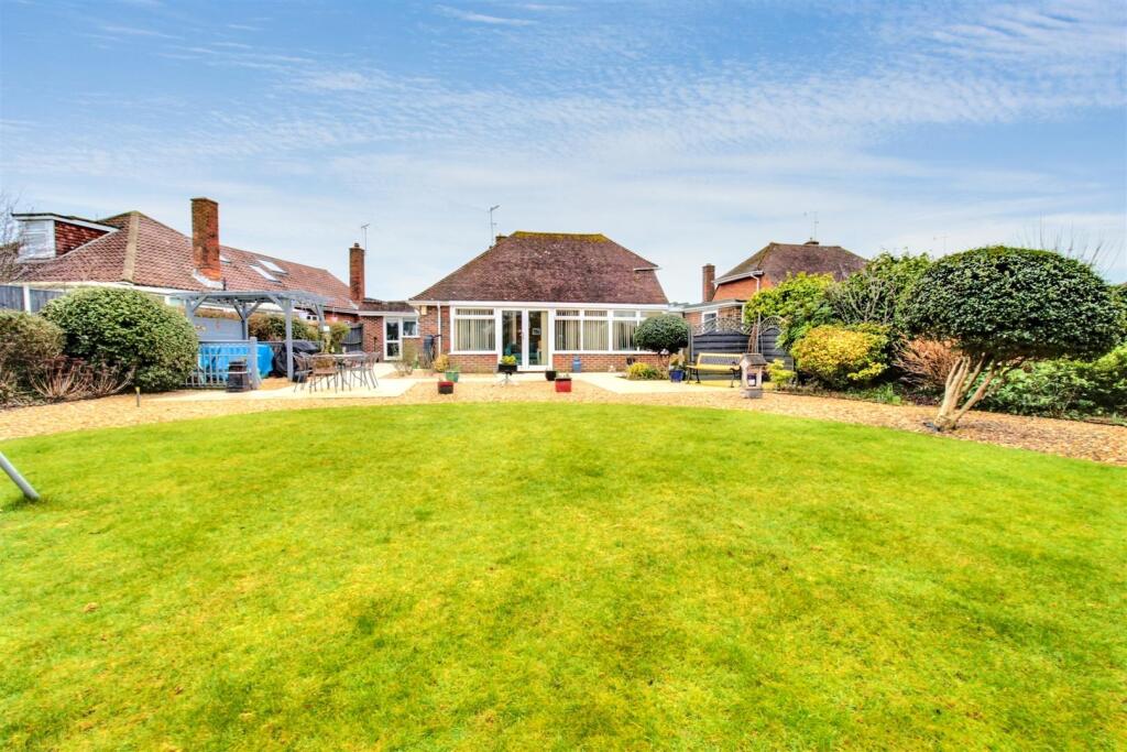Additional property image - Alinora Crescent, Goring-By-Sea, Worthing