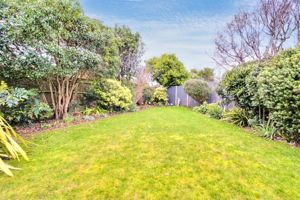 Additional property image - Alinora Crescent, Goring-By-Sea, Worthing