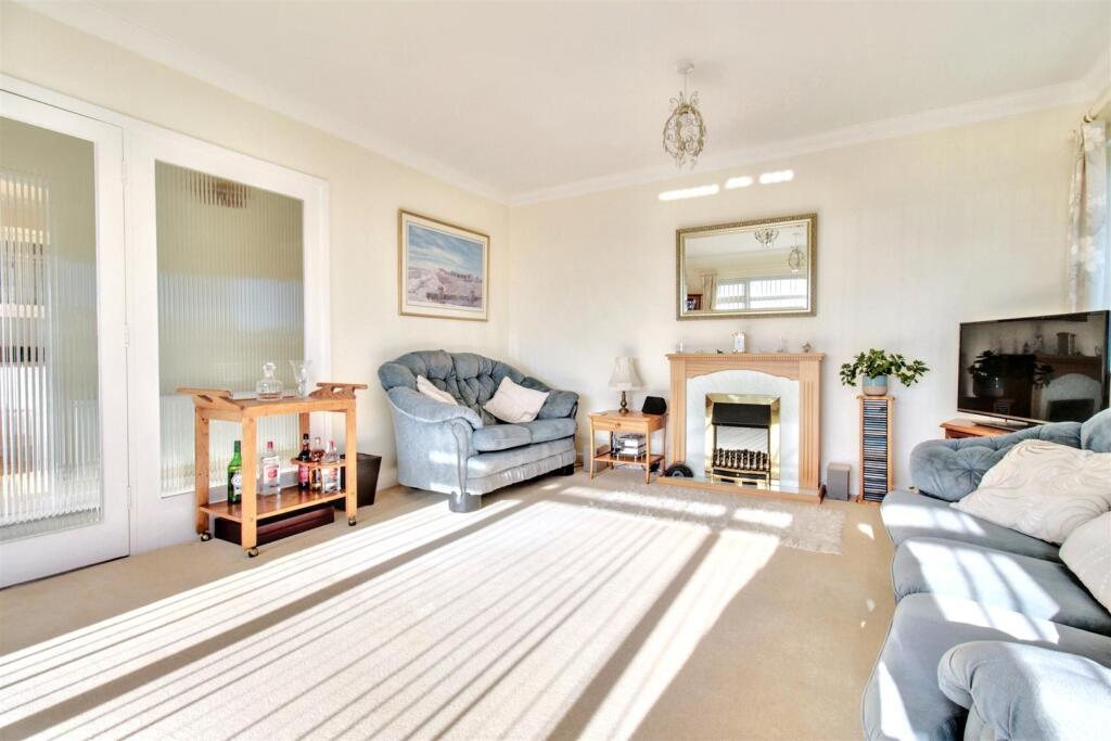 Additional property image - Marine Crescent, Goring-By-Sea