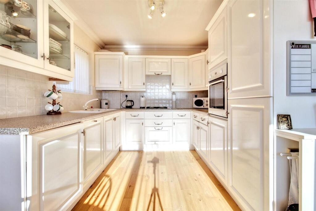 Additional property image - Marine Crescent, Goring-By-Sea