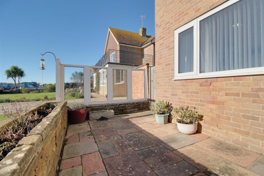 Additional property image - Marine Crescent, Goring-By-Sea