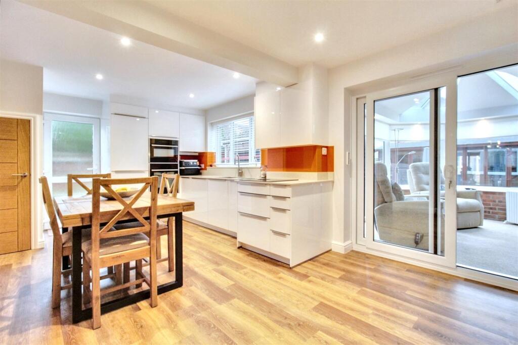 Additional property image - Glebeside Close, Worthing