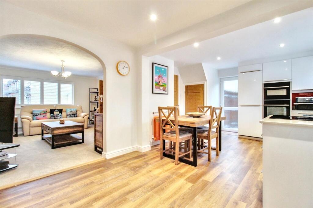 Additional property image - Glebeside Close, Worthing