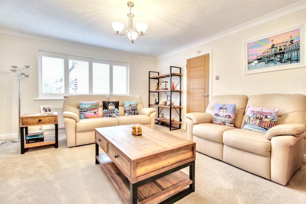 Additional property image - Glebeside Close, Worthing