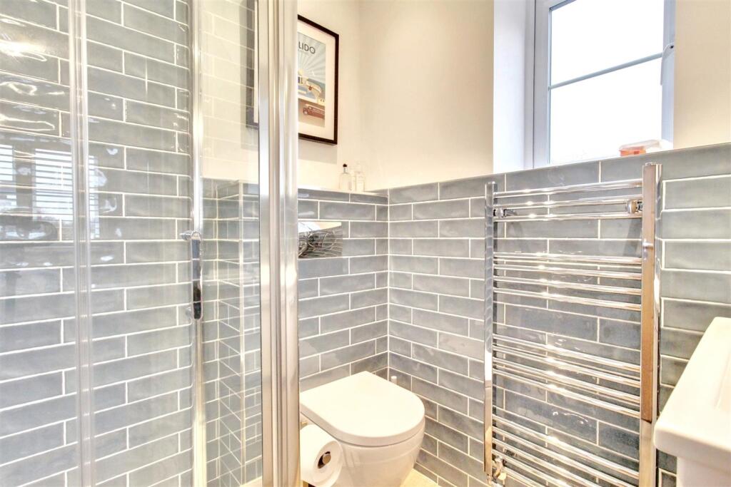 Additional property image - Glebeside Close, Worthing