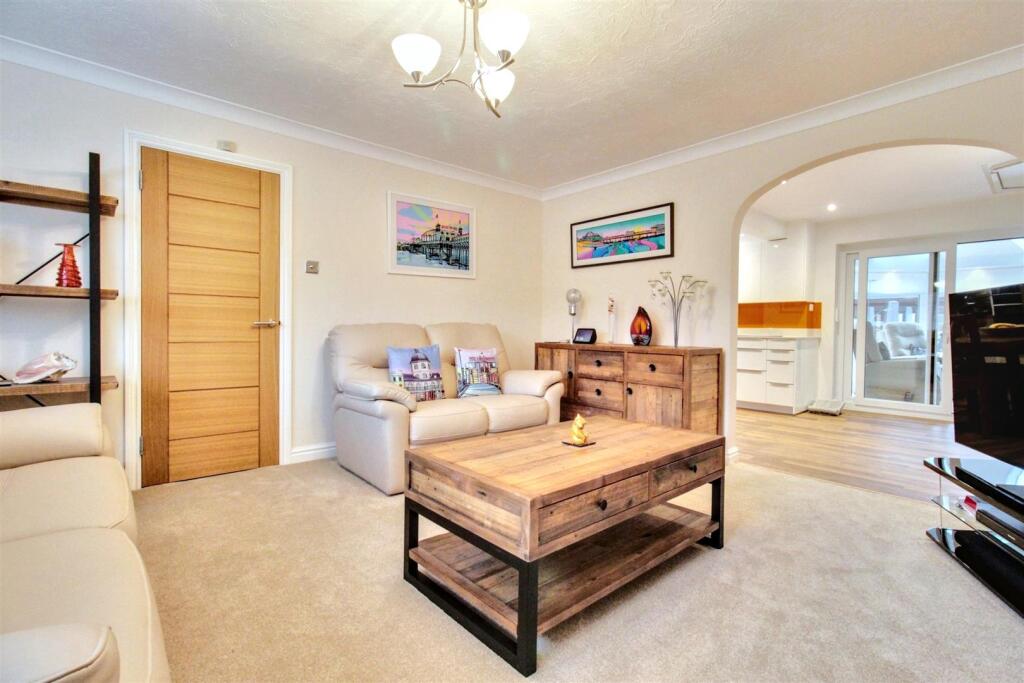 Additional property image - Glebeside Close, Worthing