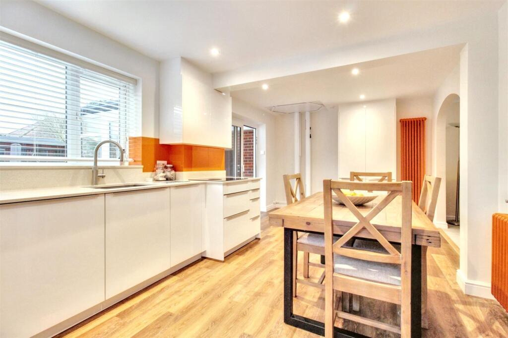 Additional property image - Glebeside Close, Worthing