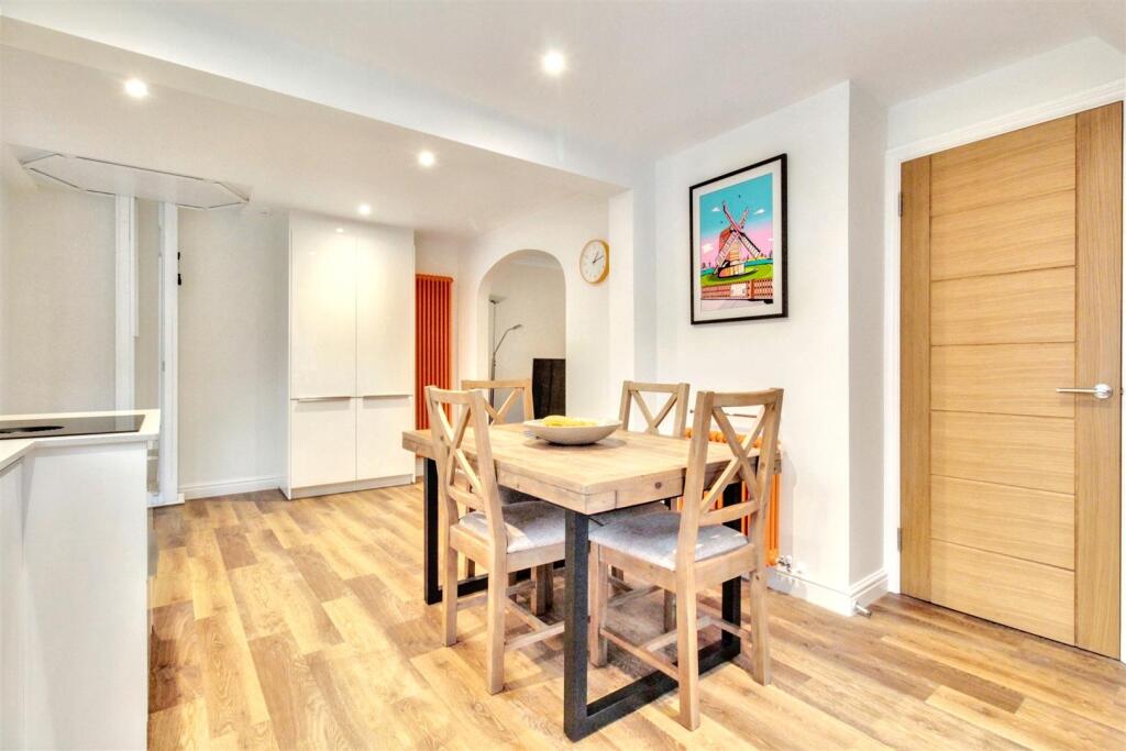 Additional property image - Glebeside Close, Worthing