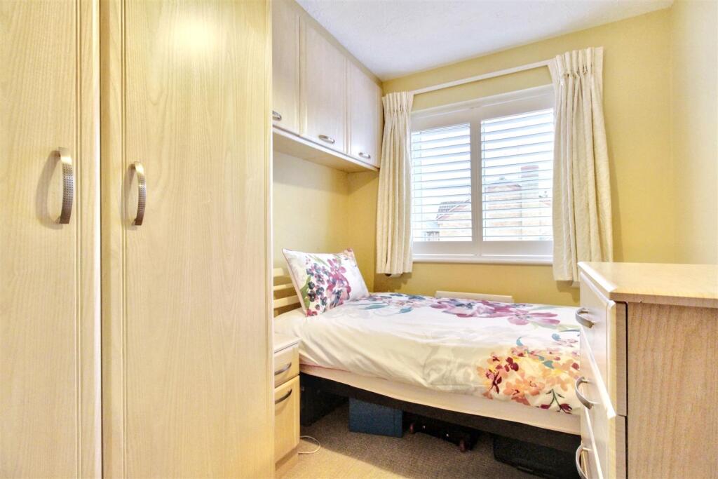 Additional property image - Glebeside Close, Worthing