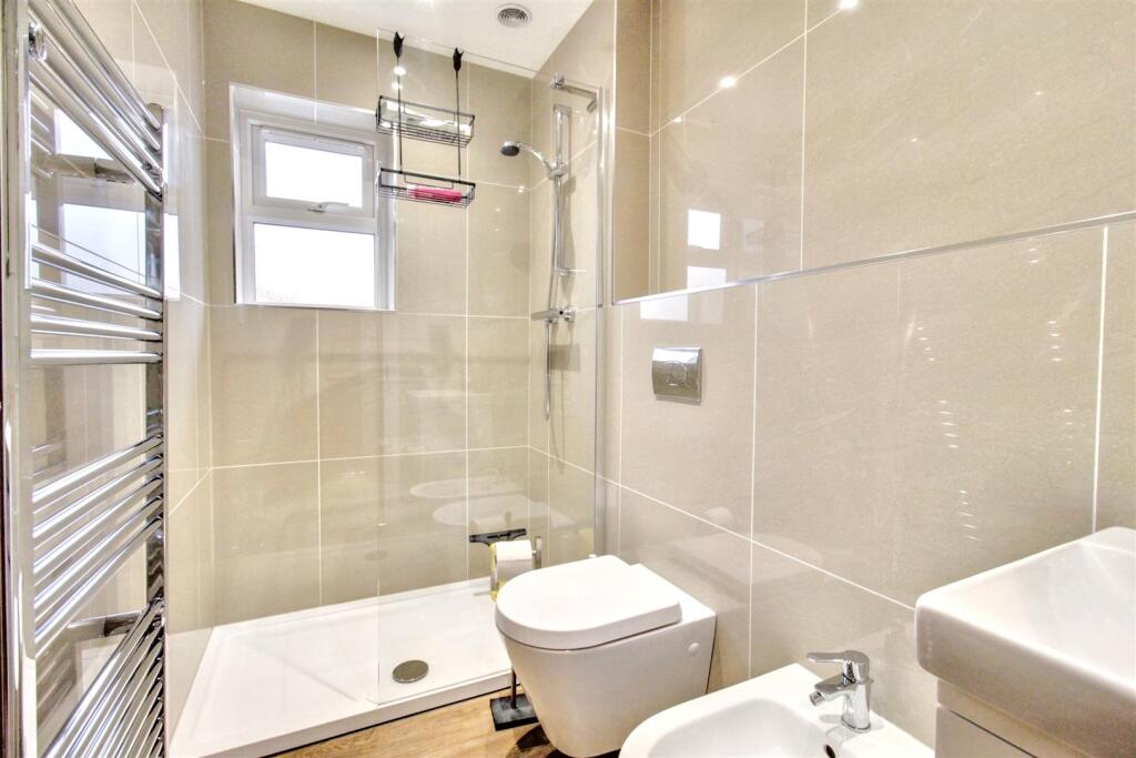 Additional property image - Glebeside Close, Worthing