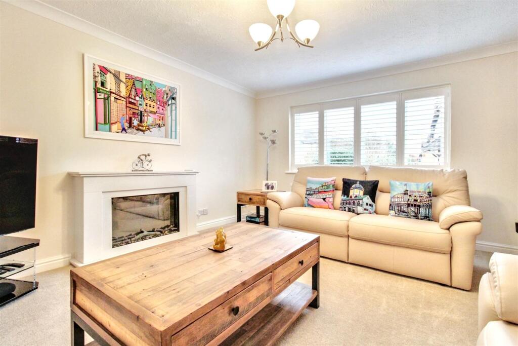 Additional property image - Glebeside Close, Worthing