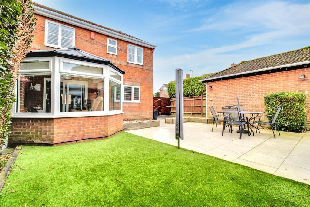 Additional property image - Glebeside Close, Worthing