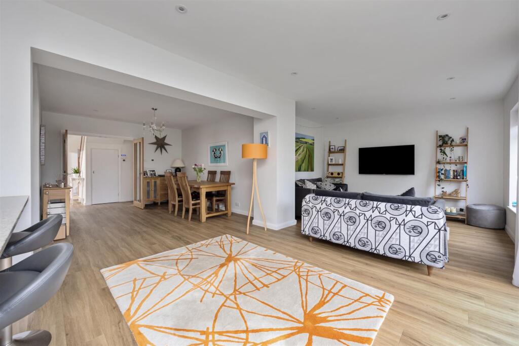 Additional property image - Arlington Close, Goring-By-Sea, Worthing
