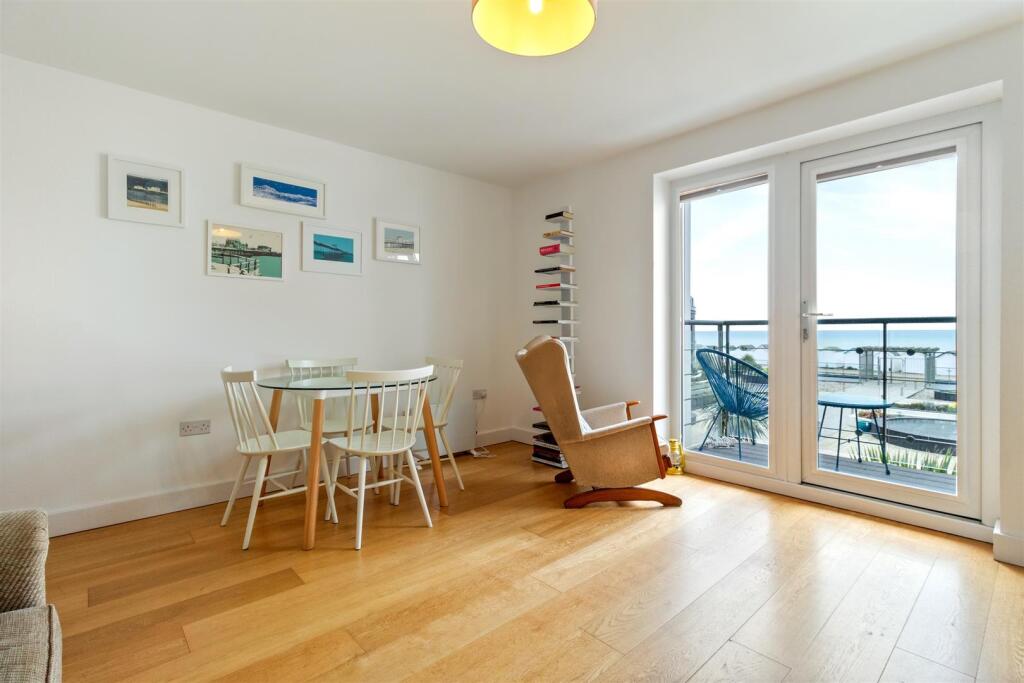 Additional image 3 of The Waterfront, Goring-By-Sea, Worthing