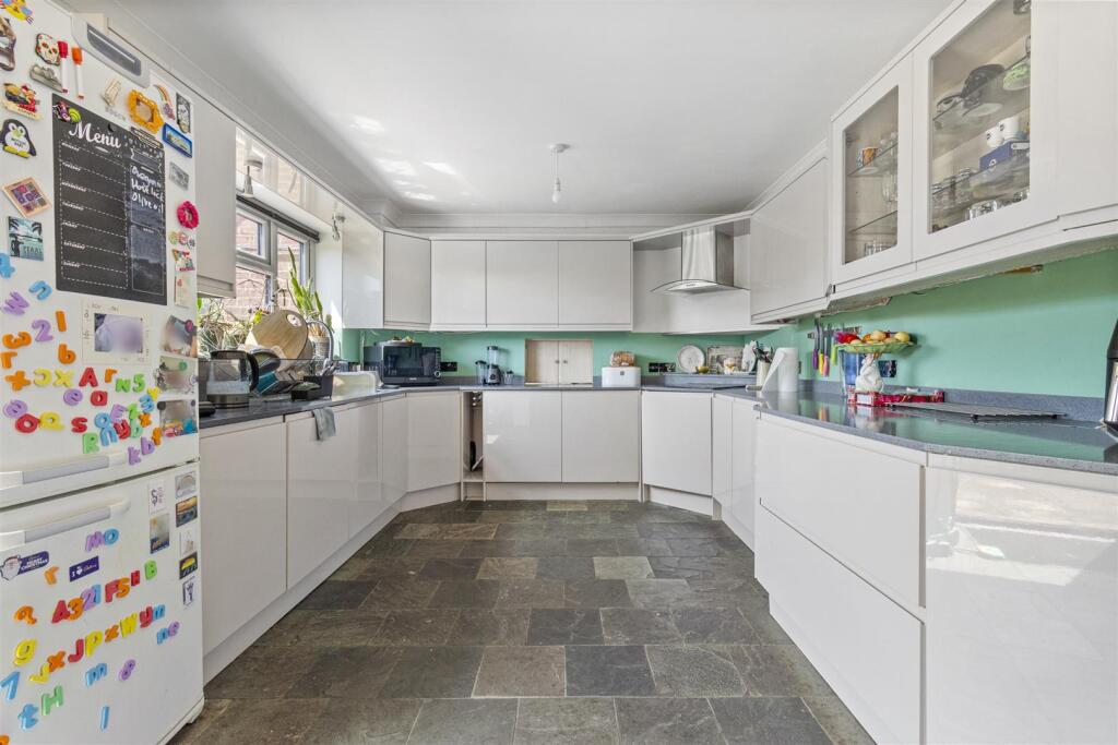 Additional image 5 of Whylands Crescent, Worthing