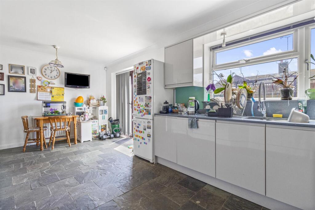 Additional image 6 of Whylands Crescent, Worthing