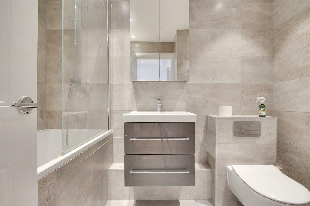 Additional property image - Harbour Way, Shoreham-By-Sea