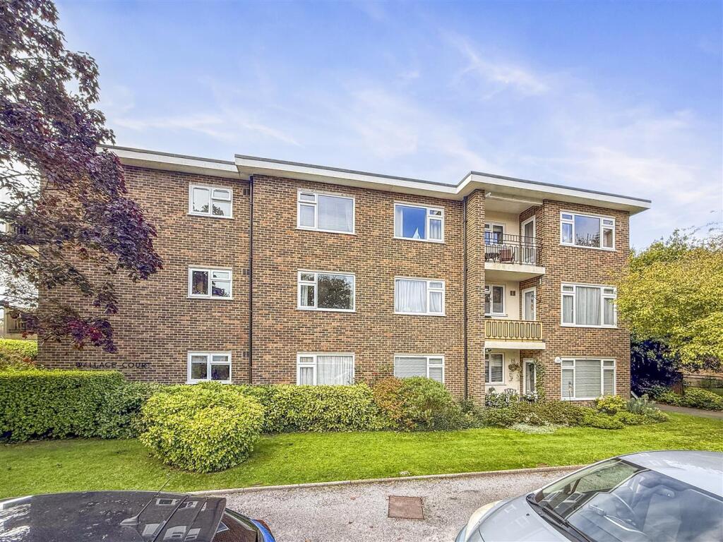 2 bedroom flat