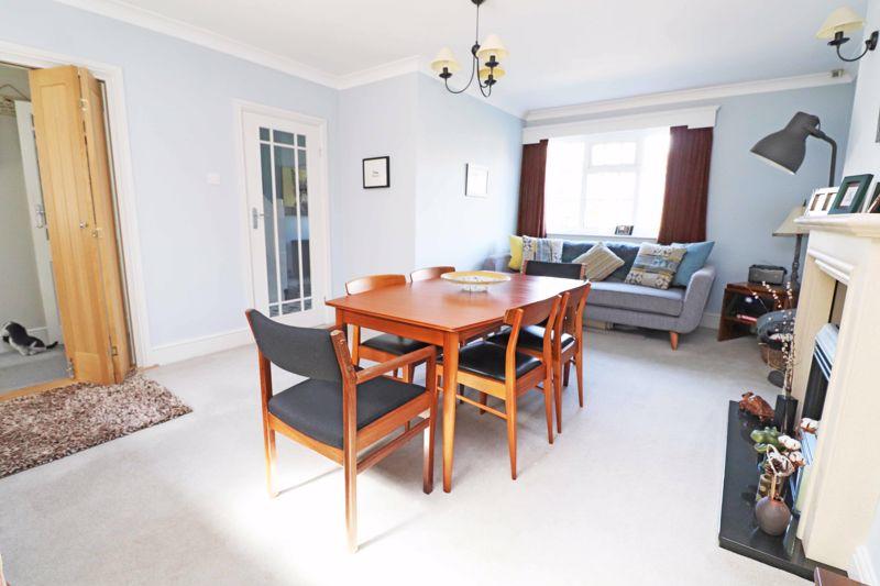 4 bedroom detached house for sale in Roundway, Grimsby, DN34