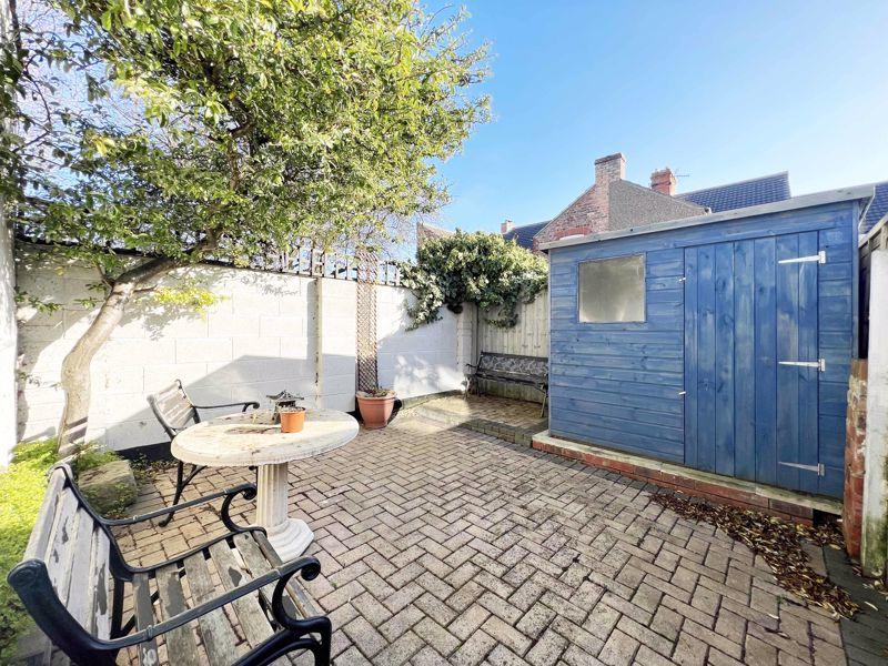 3 bedroom end of terrace house for sale in Highgate, Cleethorpes, DN35