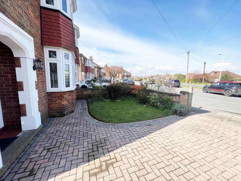 3 bedroom semidetached house for sale in Westward Ho, Grimsby, DN34