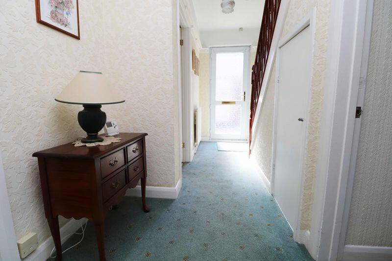 3 bedroom semidetached bungalow for sale in Brian Avenue, Cleethorpes