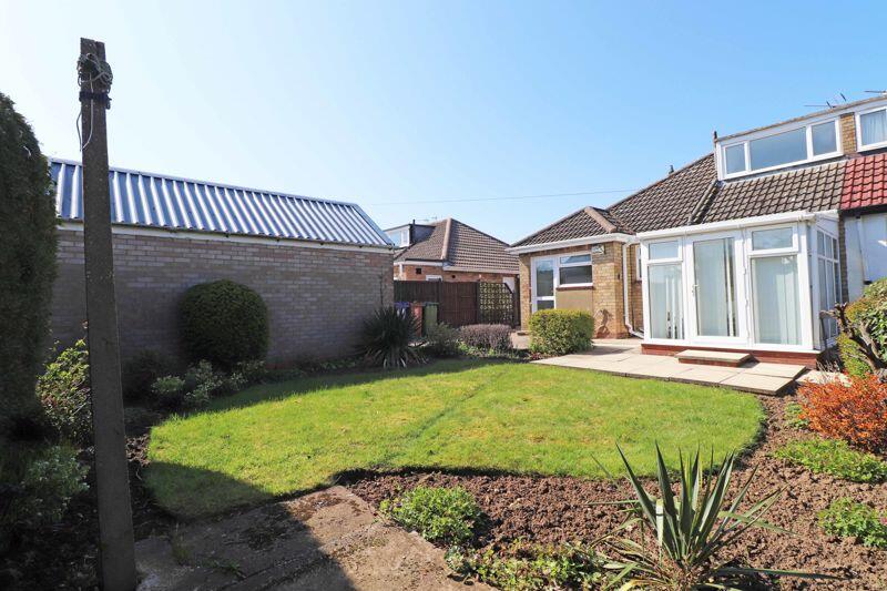 3 bedroom semidetached bungalow for sale in Brian Avenue, Cleethorpes