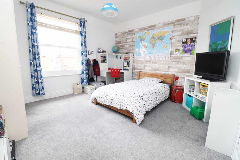 4 bedroom terraced house for sale in Bradford Avenue, Cleethorpes, DN35