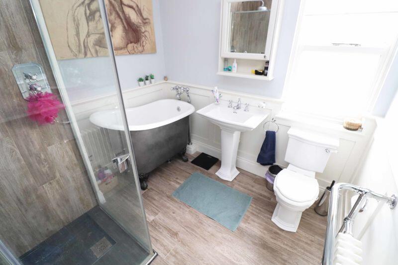 4 bedroom terraced house for sale in Bradford Avenue, Cleethorpes, DN35