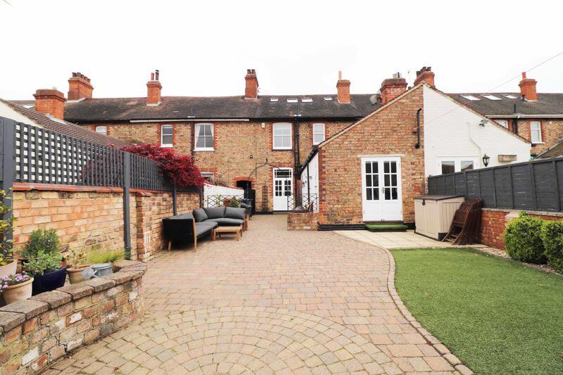 4 bedroom terraced house for sale in Bradford Avenue, Cleethorpes, DN35