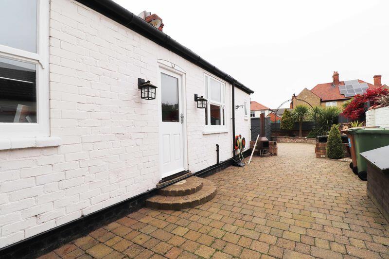 4 bedroom terraced house for sale in Bradford Avenue, Cleethorpes, DN35