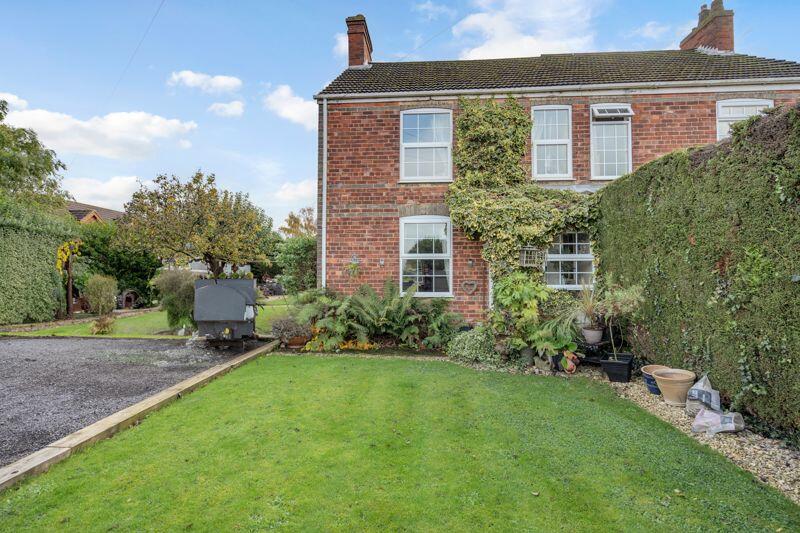 3 bedroom semidetached house for sale in North End Road, Tetney, DN36