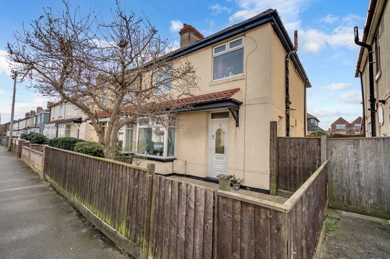 3 bedroom semidetached house for sale in Hawthorne Avenue, Cleethorpes