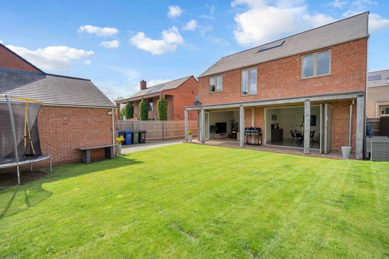 3 bedroom detached house for sale in The Rowans, Humberston, DN36