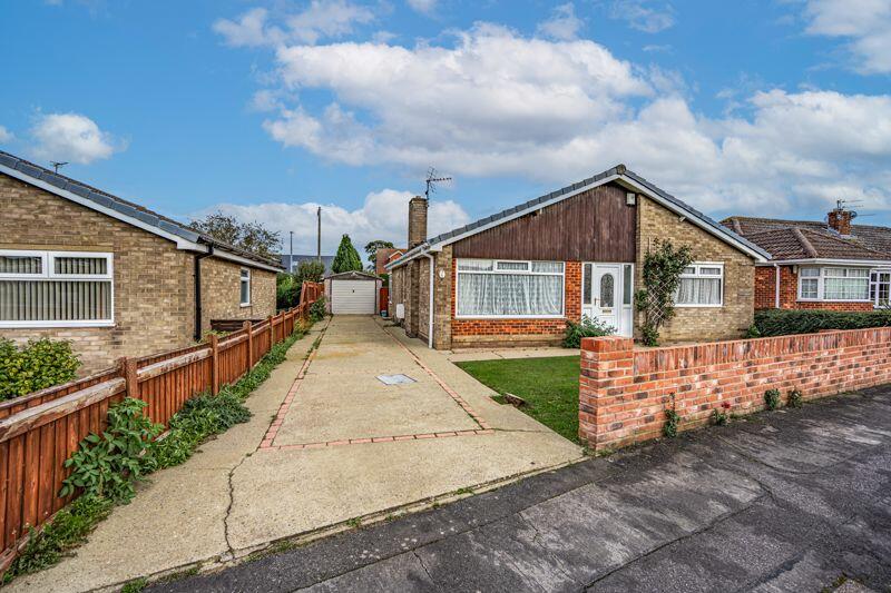 3 bedroom detached bungalow for sale in Sinderson Road, Humberston, DN36