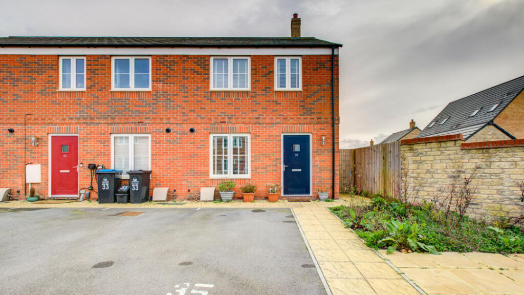 3 bedroom end of terrace house for sale in Blakeman Lane, Eynsham, Witney, OX29 4GD, OX29