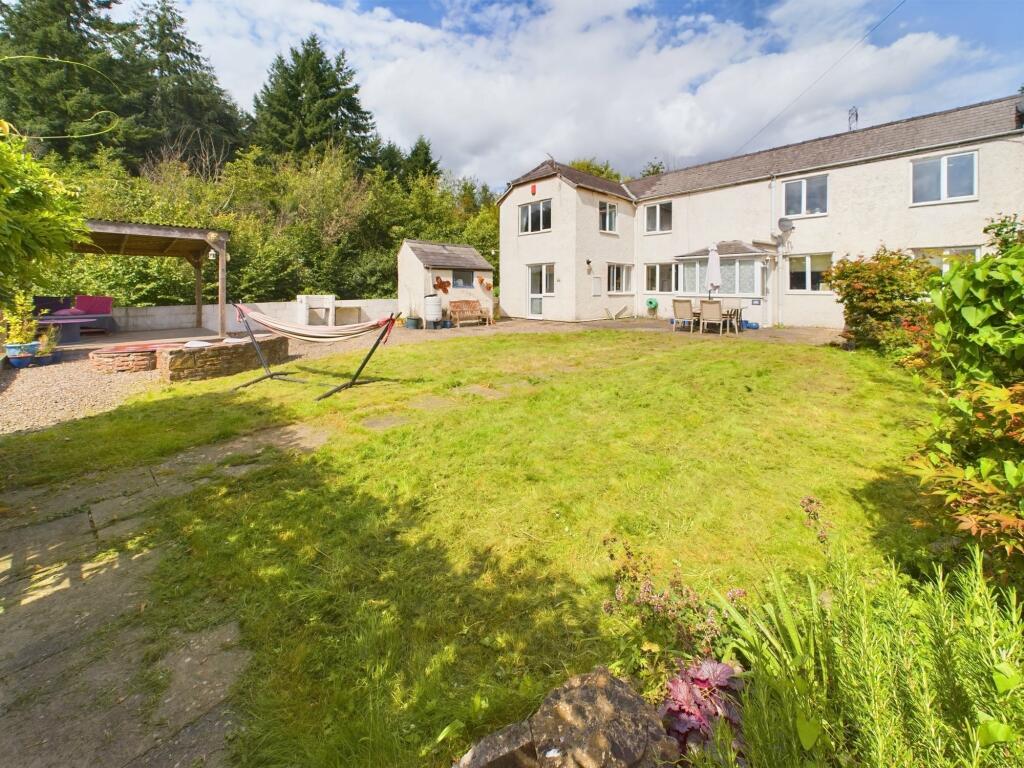 4 bedroom semidetached house for sale in Allaston Road, Lydney, GL15