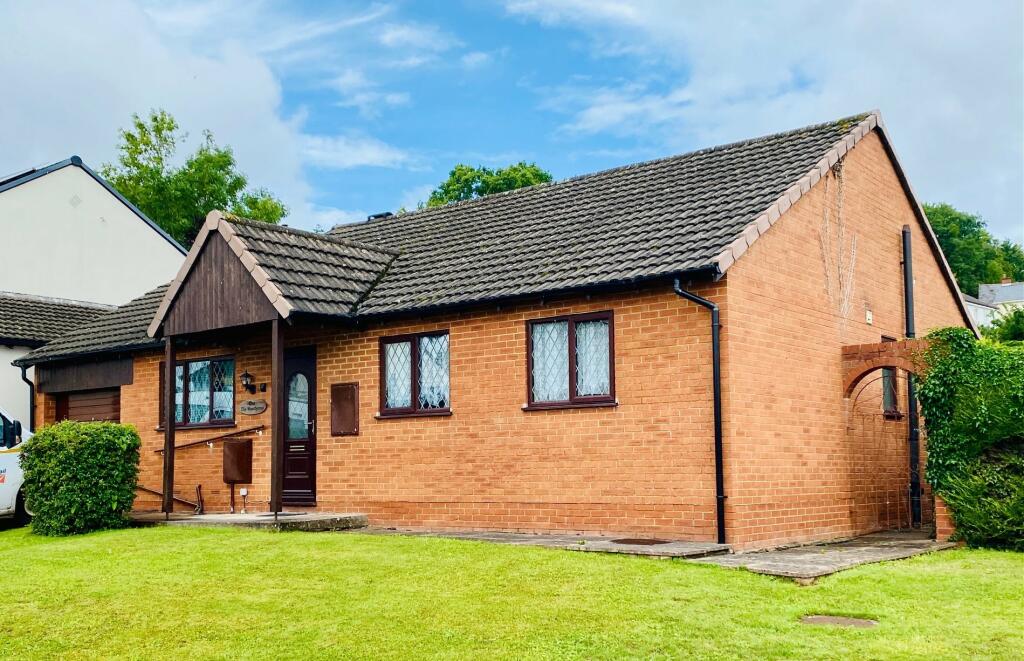 Main image of property: The Hawthorns, Lydney