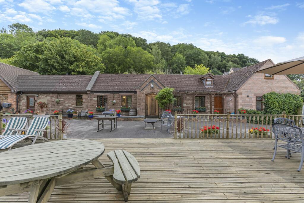 5 bedroom detached house for sale in Kerne Bridge, RossonWye, HR9