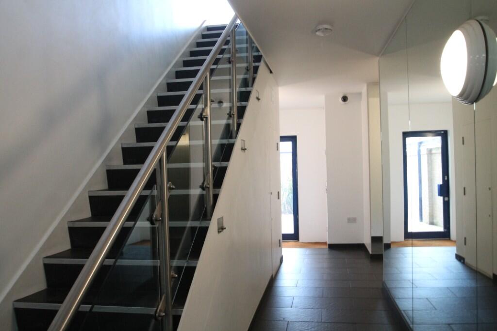 Main image of property: Bowling Green Place, London, SE1