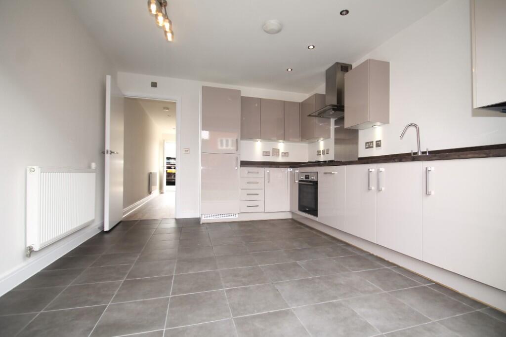 Main image of property: Thistle Close, Chigwell, Essex, IG7