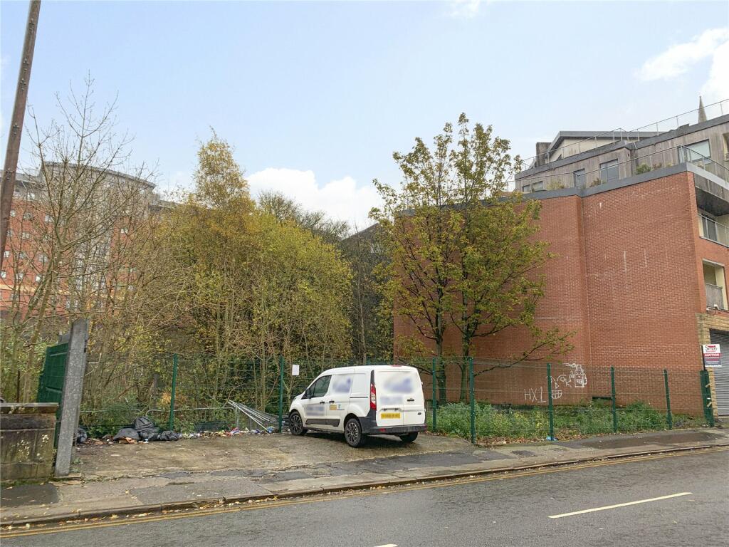 Additional property image - White Lion Brow, Bolton, BL1 4DQ
