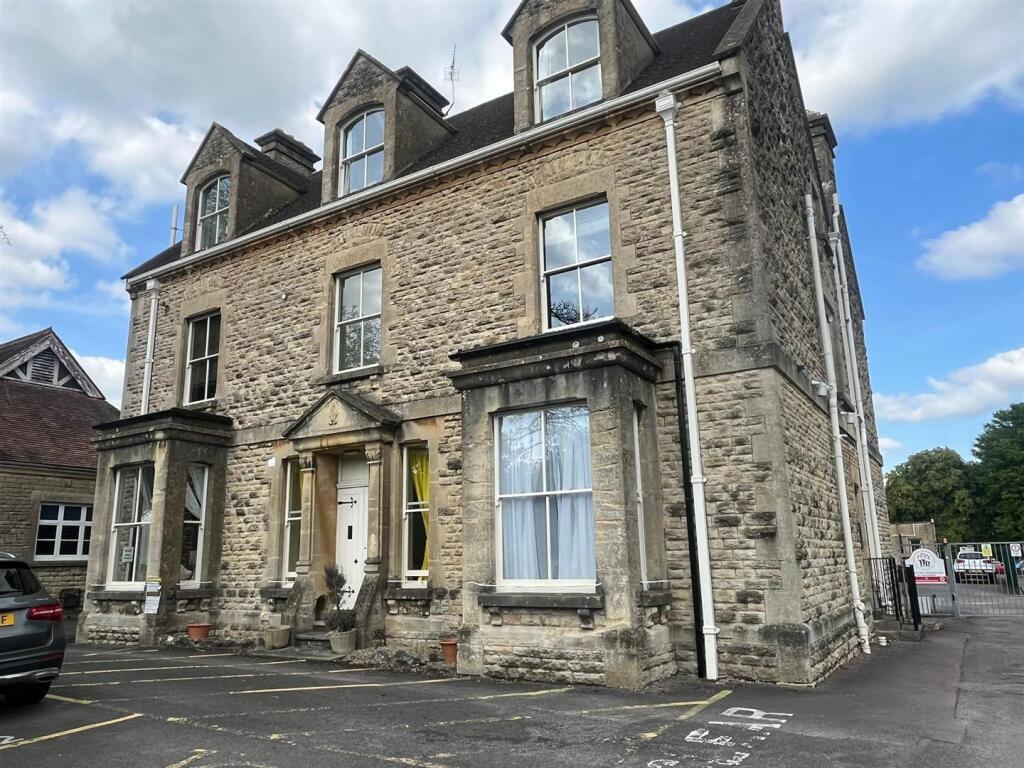 Main image of property: Victoria Road, Cirencester