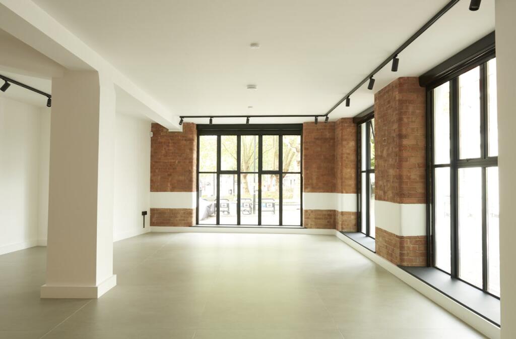 Main image of property: 25 Agdon Street, Clerkenwell & Farringdon, London, EC1V 0AZ
