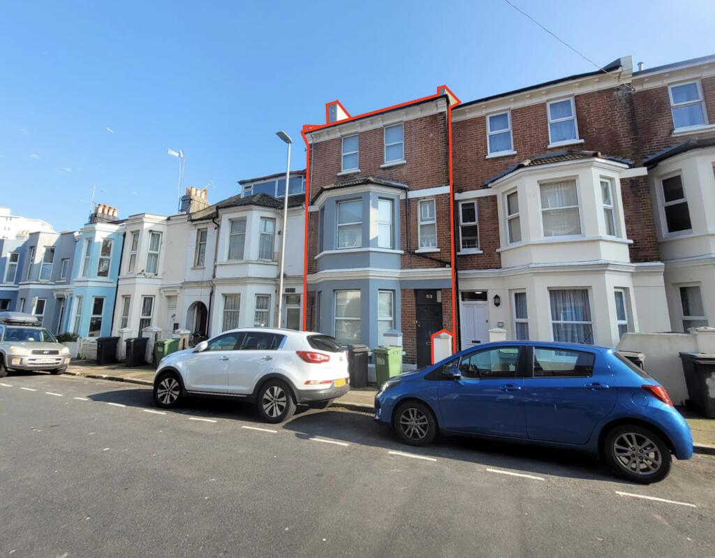 4 bedroom terraced house for sale in Ceylon Place, Eastbourne, BN22