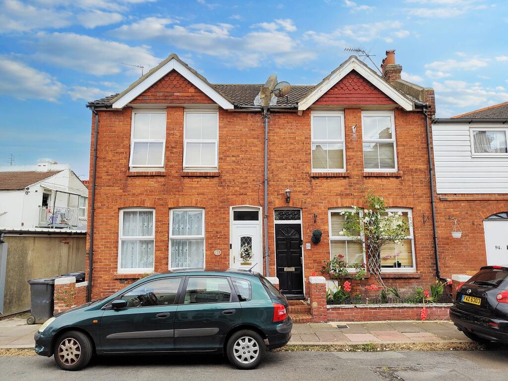 2 bedroom end of terrace house for sale in Melbourne Road, Eastbourne, BN22
