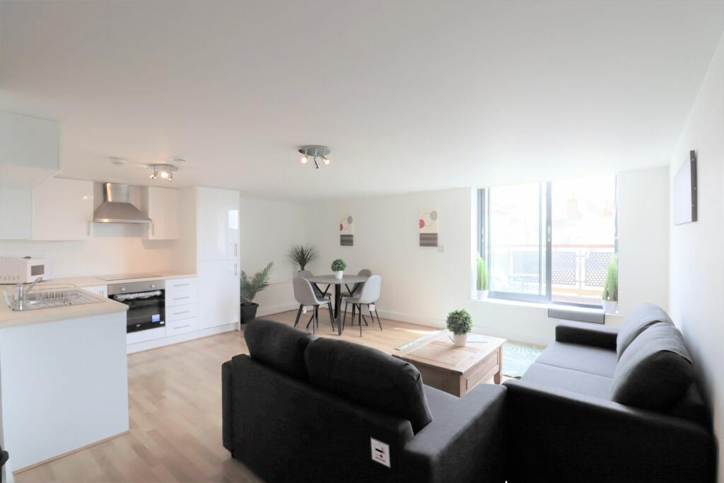 2 bedroom flat for rent in The Cube, Cowbridge Road East, Cardiff CF11 9AH, CF11