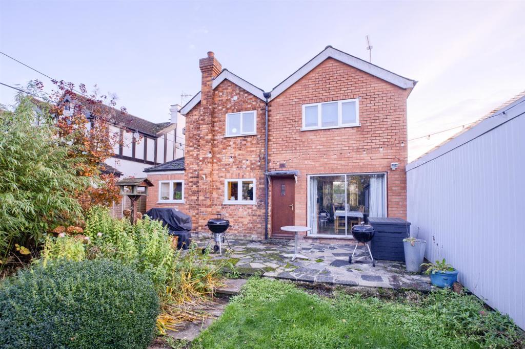 3 bedroom detached house for sale in Main Road, Wyre Piddle, Pershore, WR10