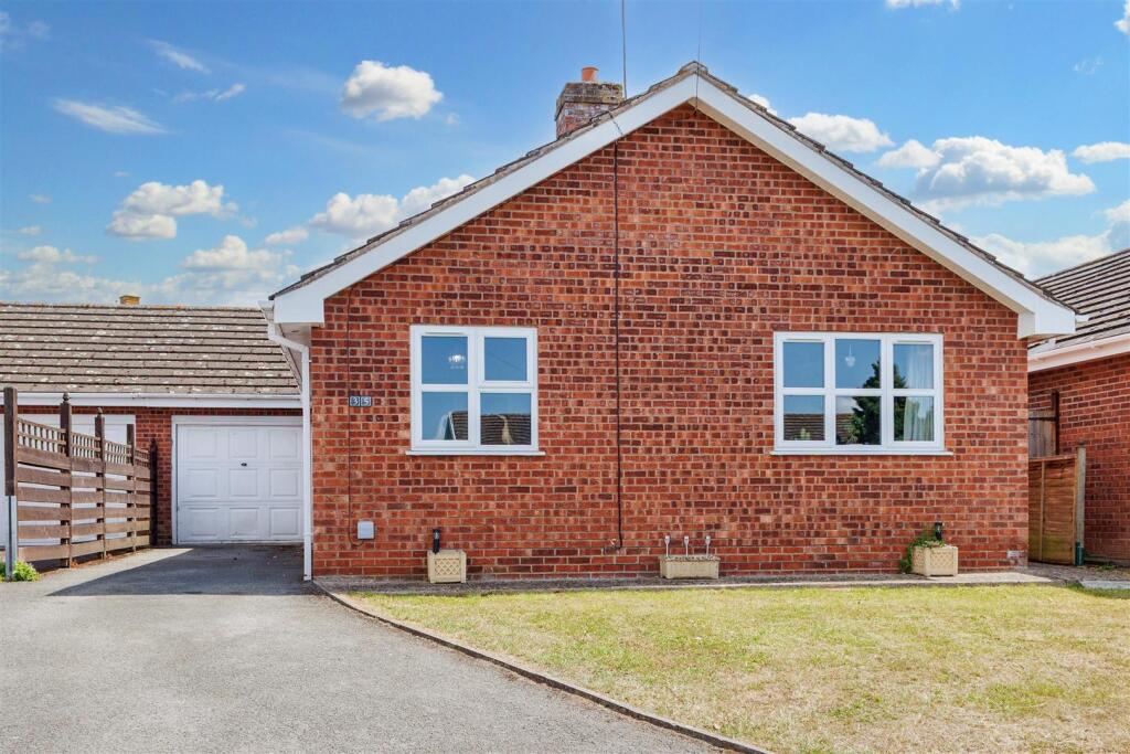Main image of property: Hillview Gardens, Ryall, Upton-Upon-Severn